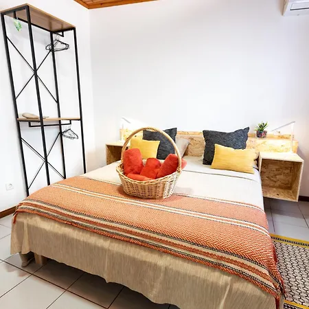 Casa Dos Guerra - Homestay Ponta Delgada (Sao Miguel)